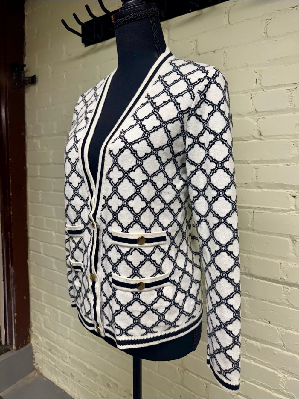 Talbots, Women’s White & Black Lattice Print Sweater, Size Small - Picture 4 of 12